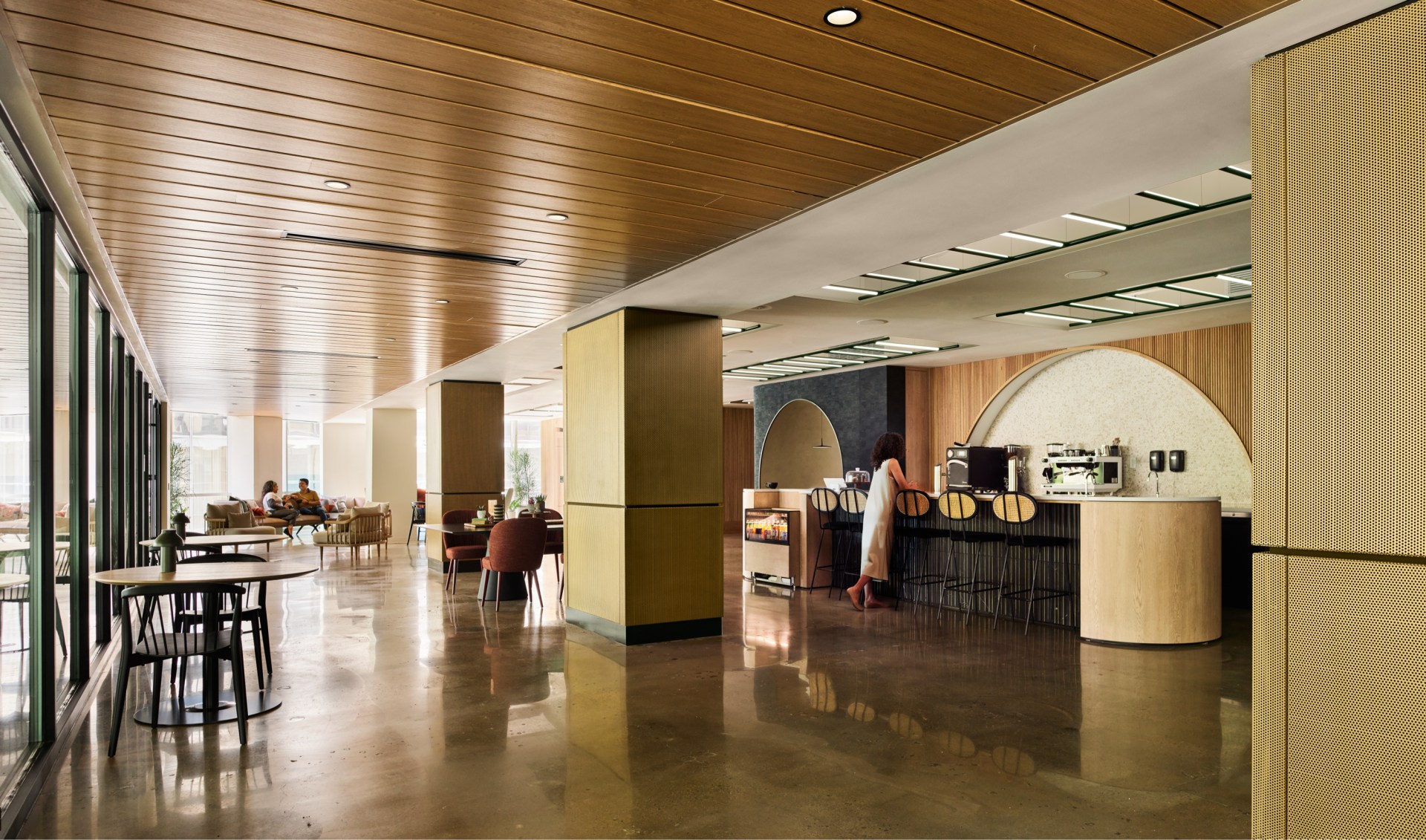 one-south-one-athletics-club-101-S-Tryon-20230327-167404-flat-4